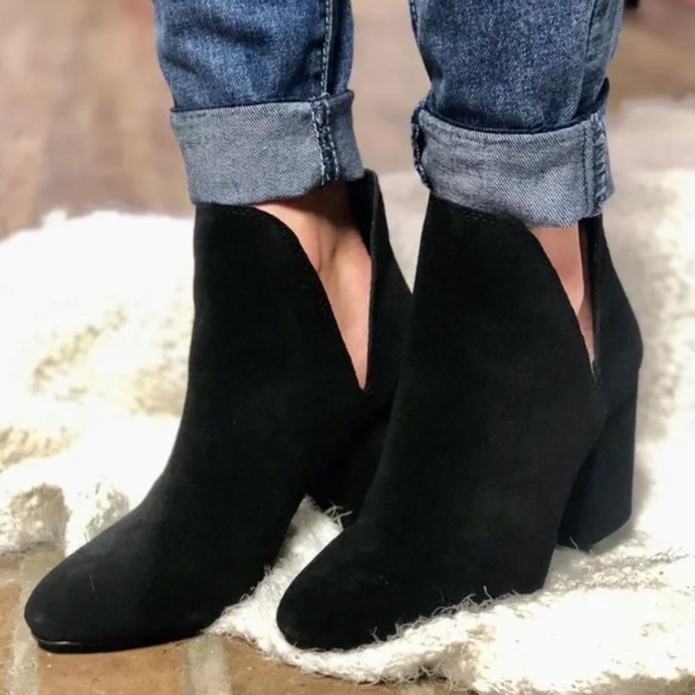 Steve Madden Black Suede Cut Out Ankle Boots Size 8
